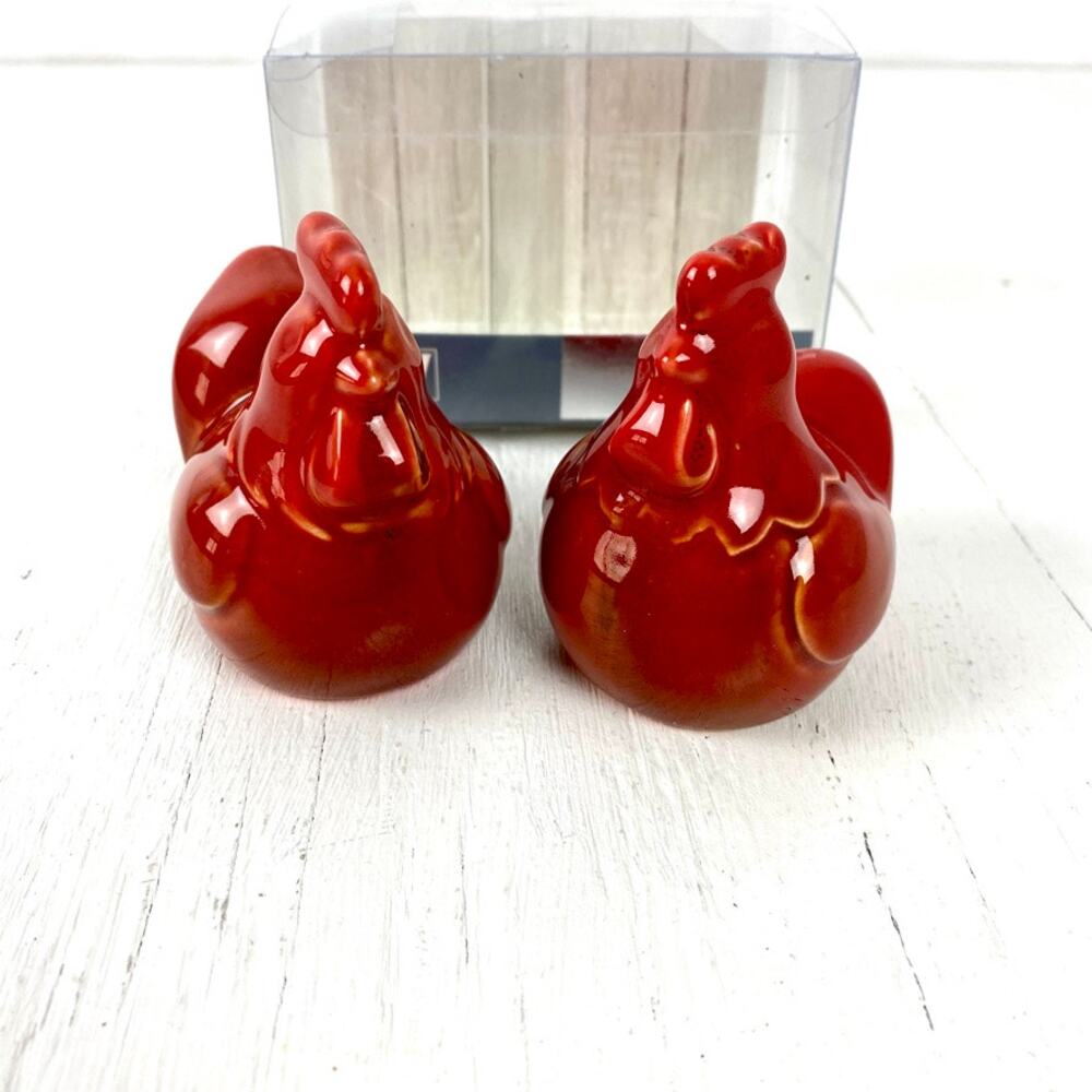 Boston Warehouse Roosters Salt and Pepper Shakers